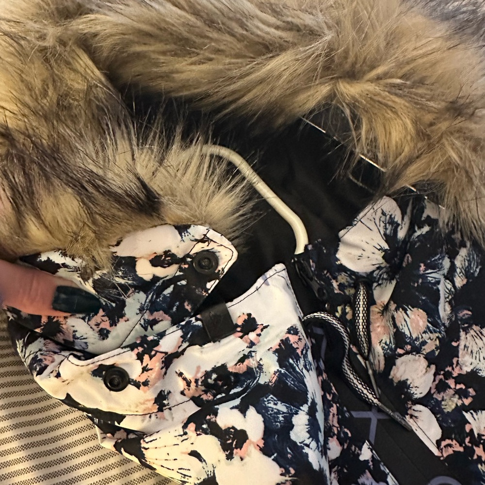 Roxy Women's Hawaiian Shelter Snowboard Jacket Size XS - Picture 8 of 13